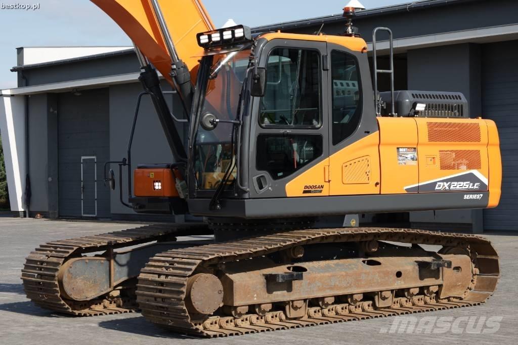 Doosan DX 225 LC-7 Pásové rýpadlá