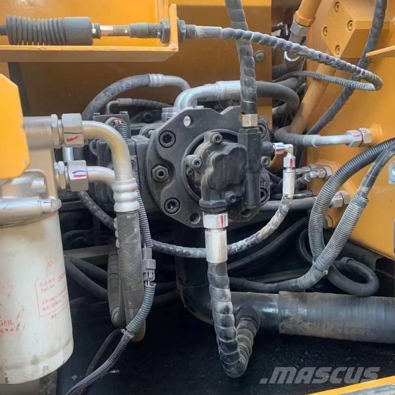 Sany SY 135 Pásové rýpadlá