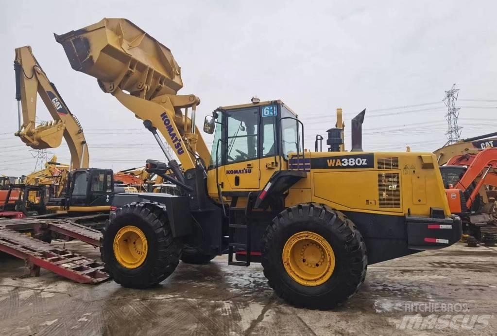 Komatsu WA 380 Kolesové nakladače