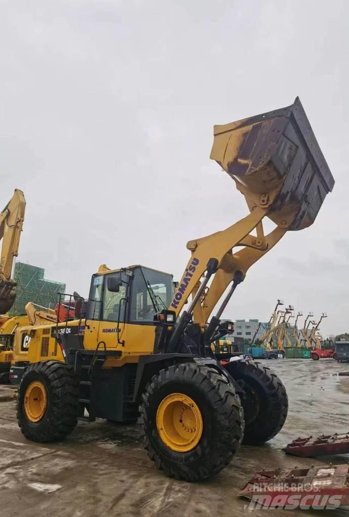 Komatsu WA 380 Kolesové nakladače