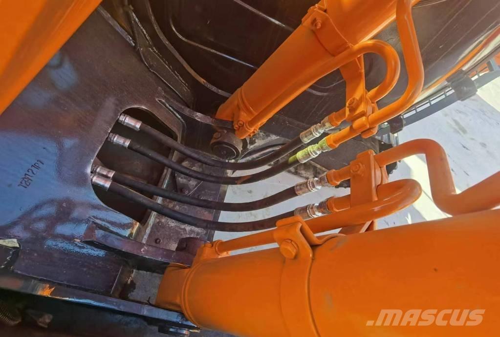 Hitachi ZX 120 Pásové rýpadlá