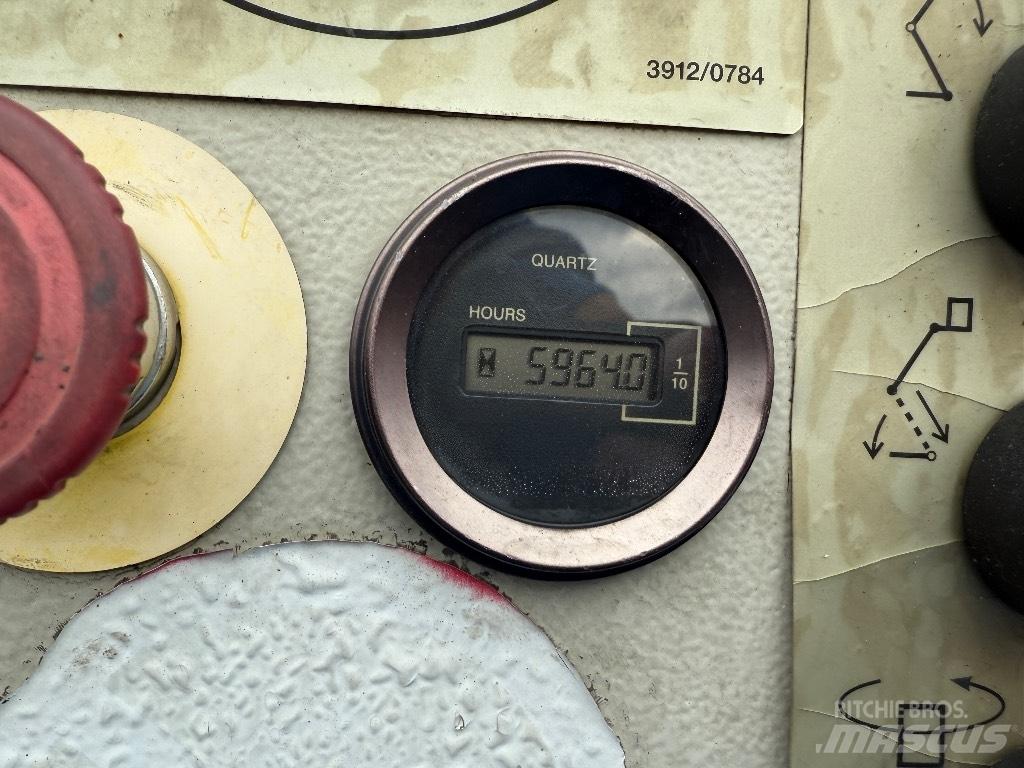 Teupen Leo 23 GT Kladkostroje, navijaky a stavebné výťahy