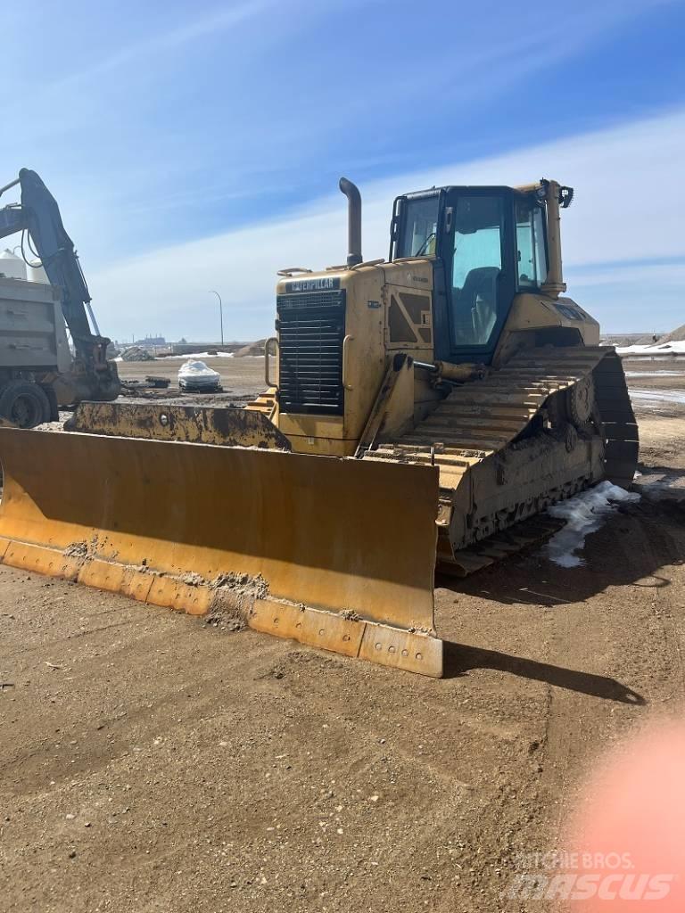 CAT D 6 N LGP Pásové dozéry
