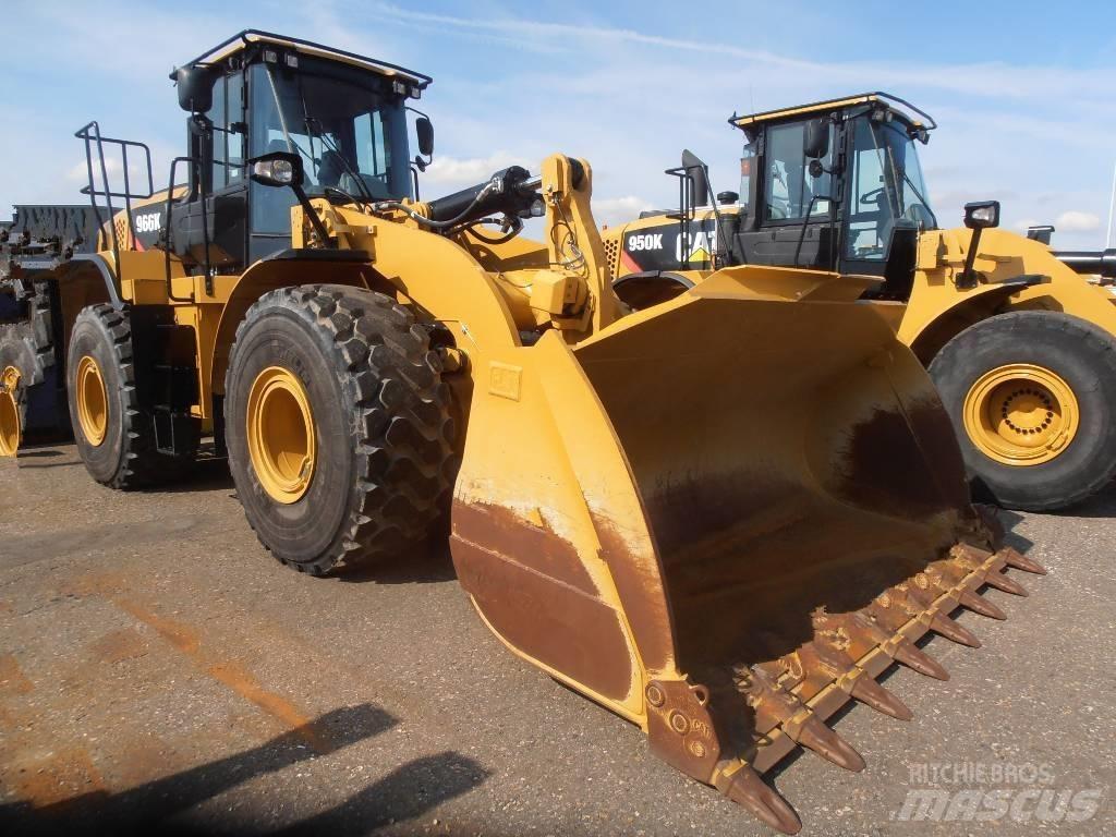 CAT 966K Kolesové nakladače