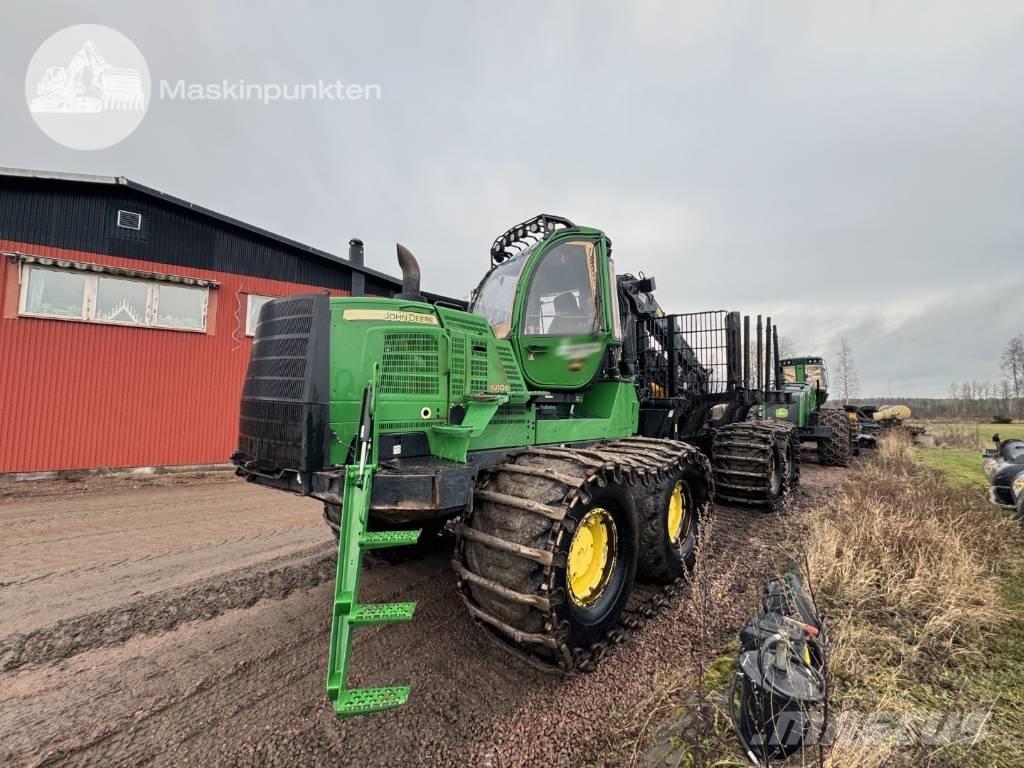 John Deere 1910 G Lesné traktory