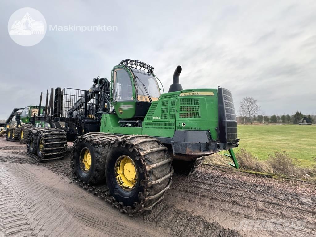 John Deere 1910 G Lesné traktory