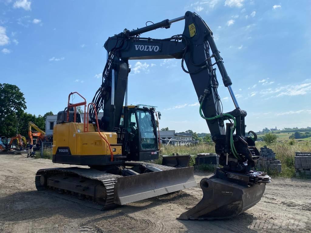 Volvo ECR 235 Pásové rýpadlá