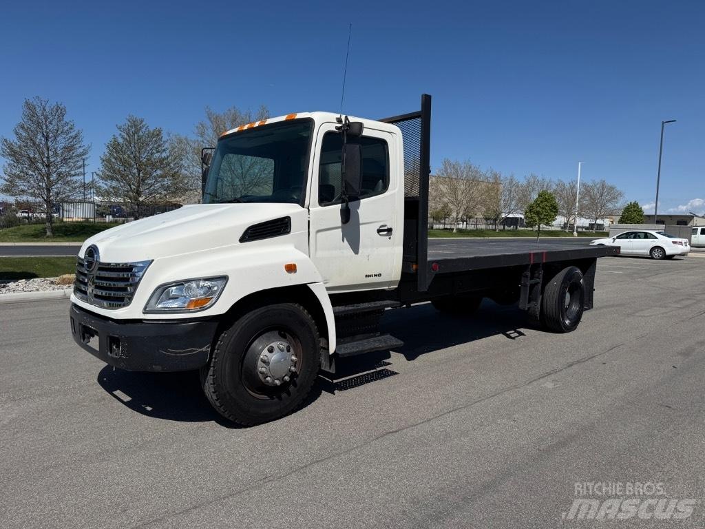 Hino 268 Plošinové nákladné automobily/nákladné automobily so sklápacími bočnicami