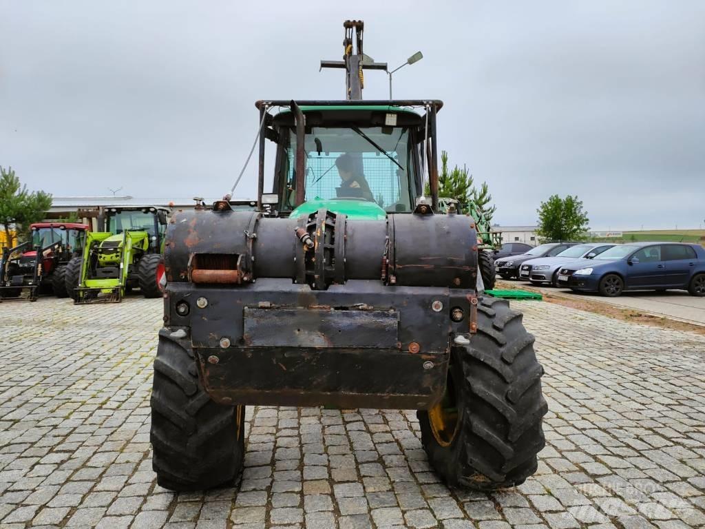 John Deere 6520 Lesné traktory