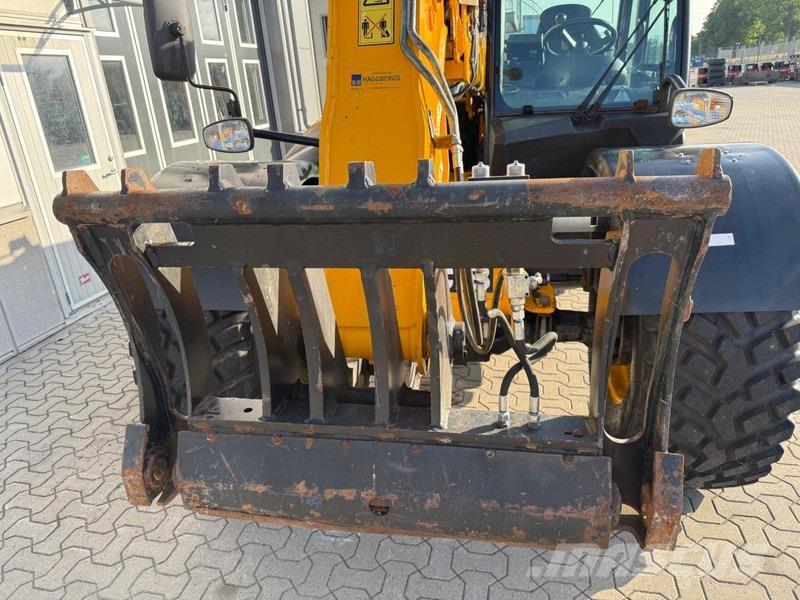 JCB 535-95 40km/h Teleskopické kolesové nakladače