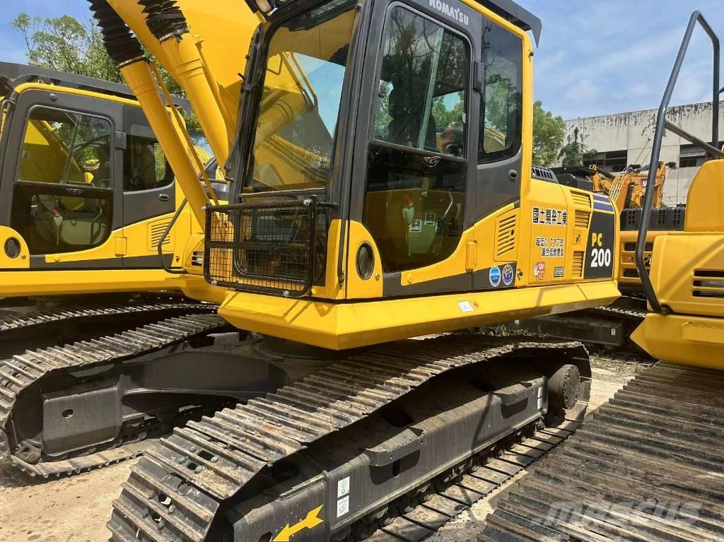 Komatsu PC 220 Pásové rýpadlá