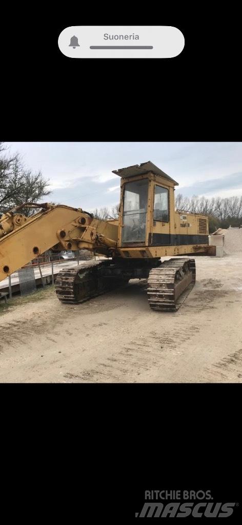 CAT 235 Pásové rýpadlá