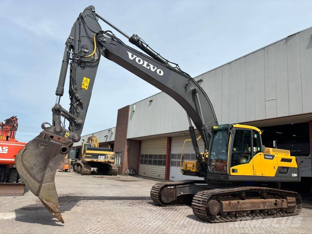 Volvo EC 300 D L Pásové rýpadlá