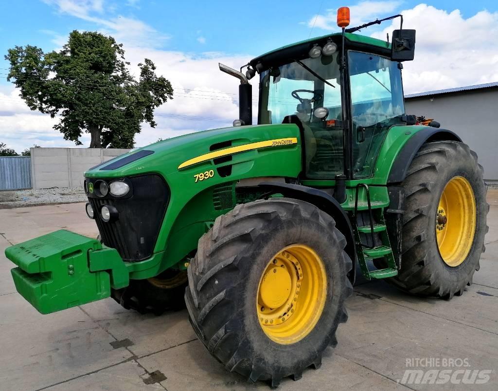 John Deere 7930 Traktory