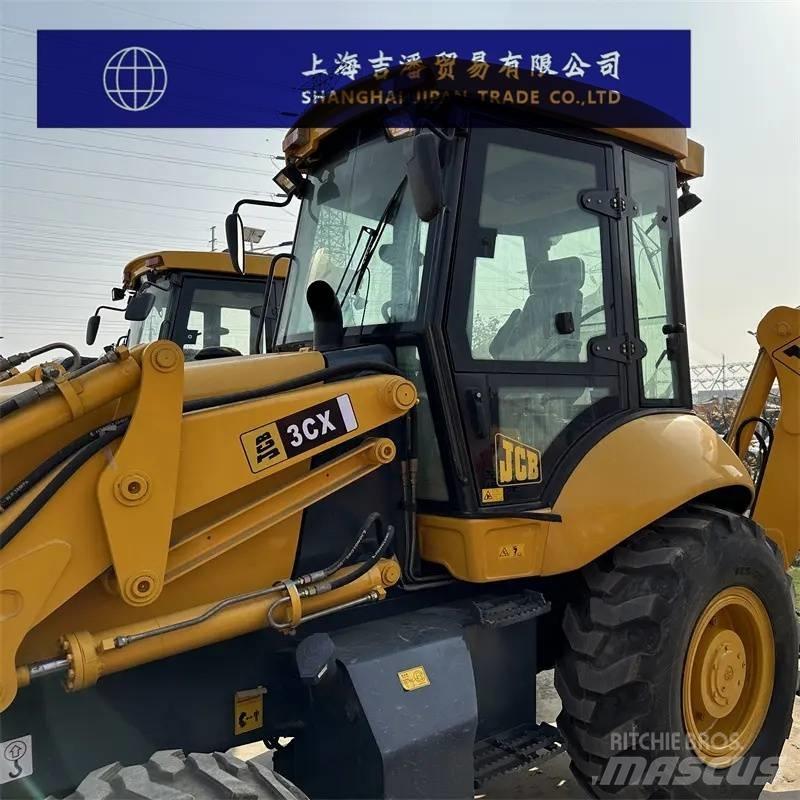 JCB 3 CX Kolesové nakladače