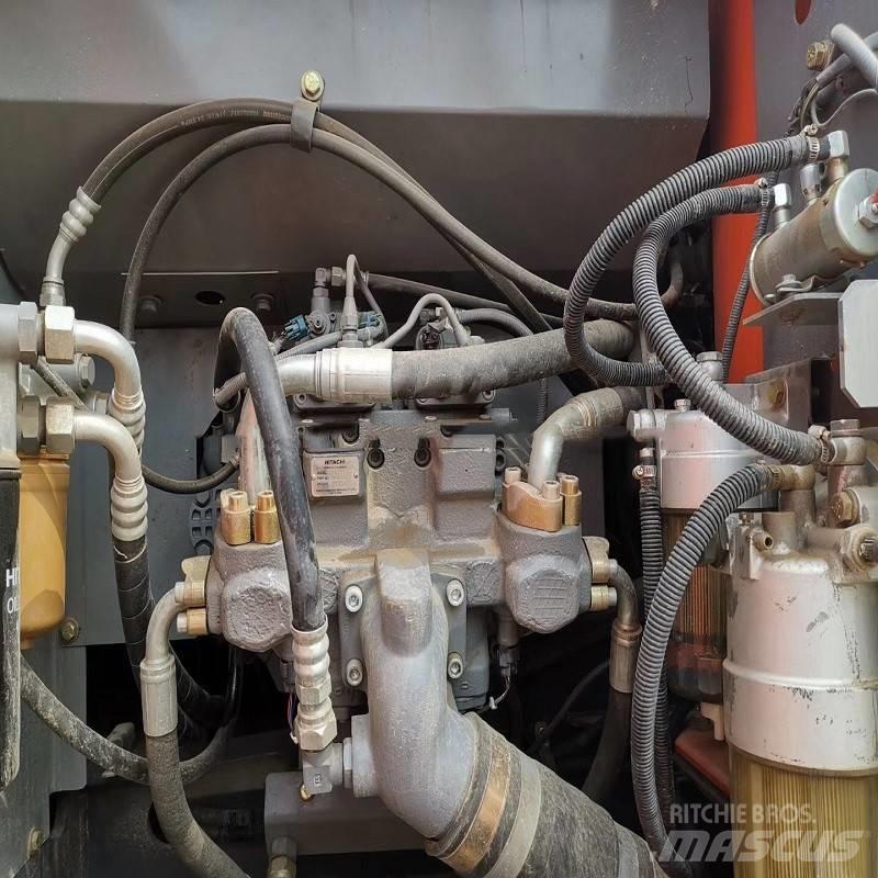 Hitachi zx200 Pásové rýpadlá