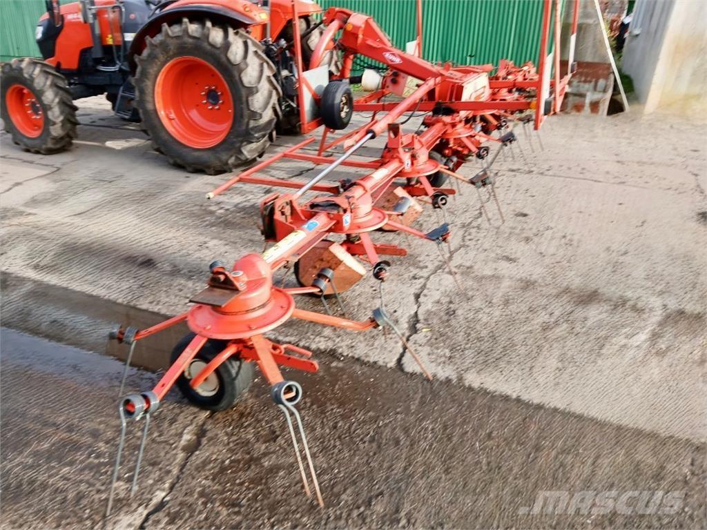 Kuhn GF8501 MH Obracače a zhrabovače sena