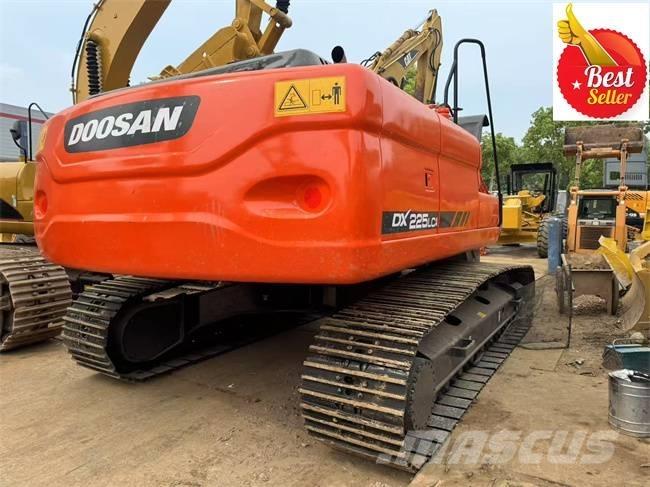 Doosan DX 225 LCA Pásové rýpadlá