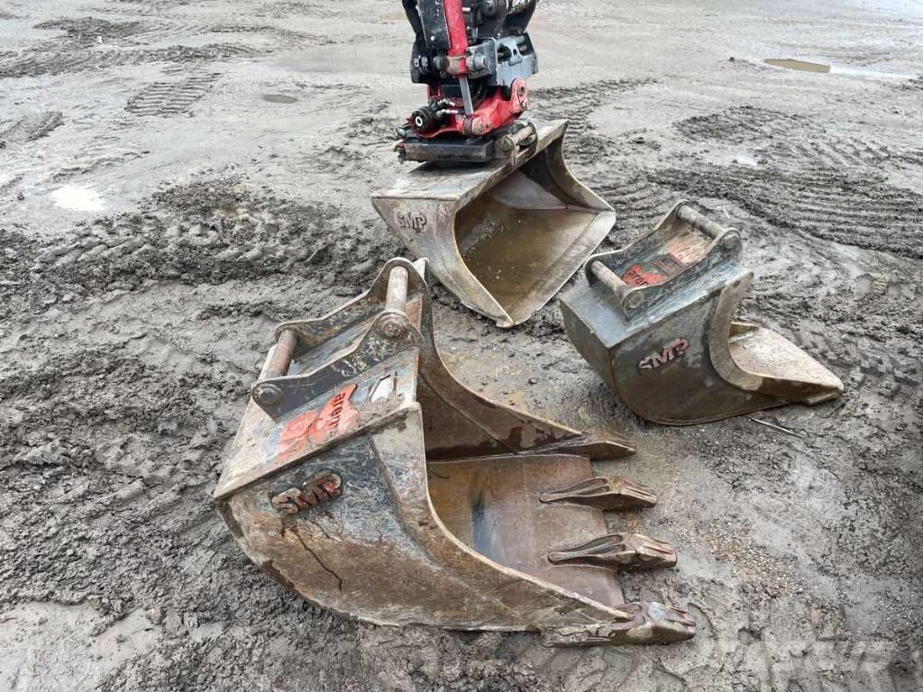 Takeuchi TB 240 Mini rýpadlá < 7t