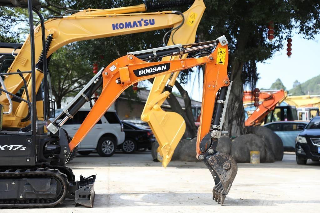 Doosan DX 17 Pásové rýpadlá