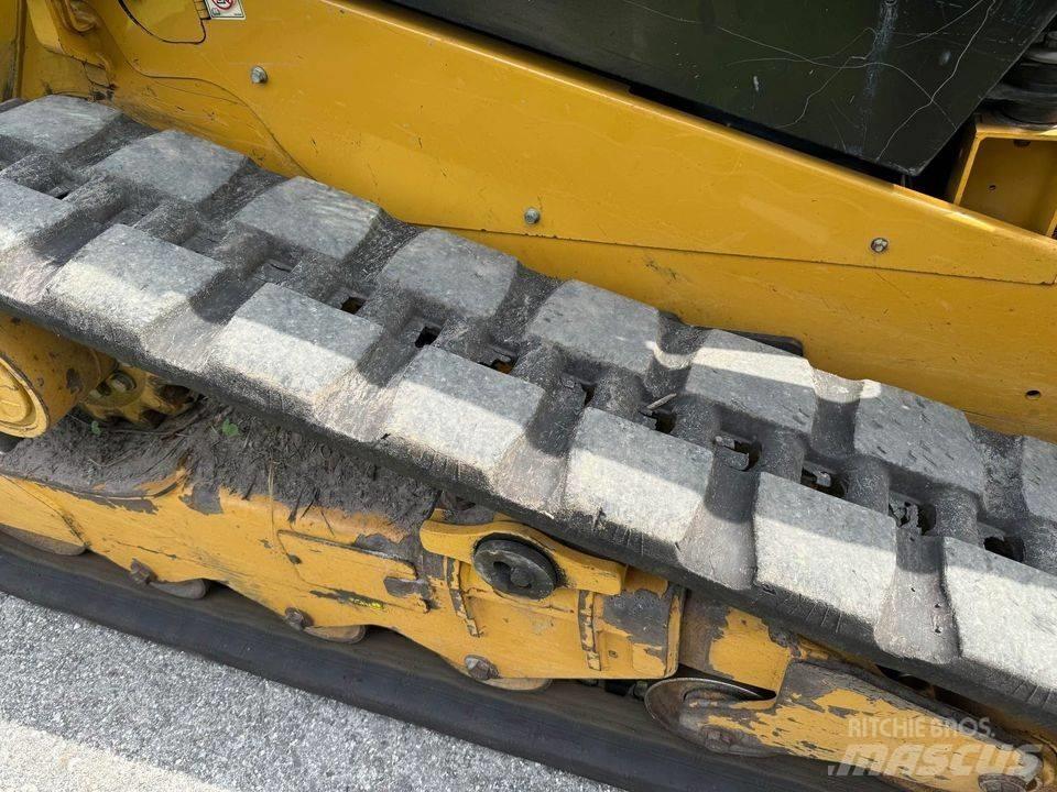 CAT 259 D3 Šmykom riadené nakladače