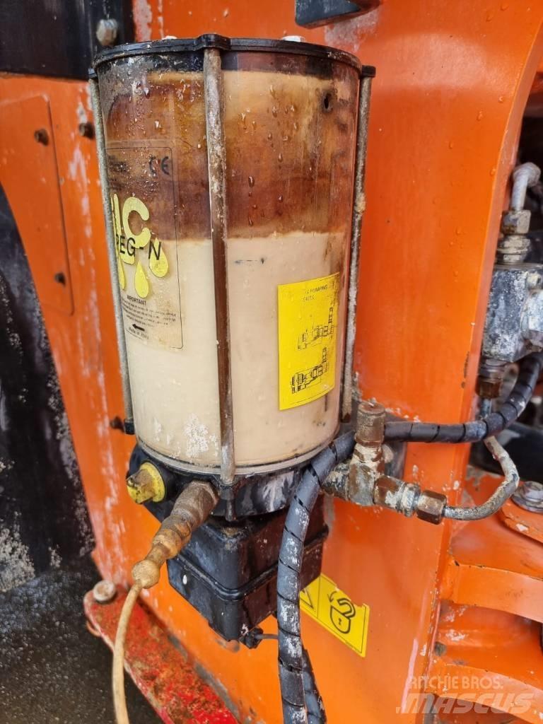 Hitachi ZW 250 Kolesové nakladače