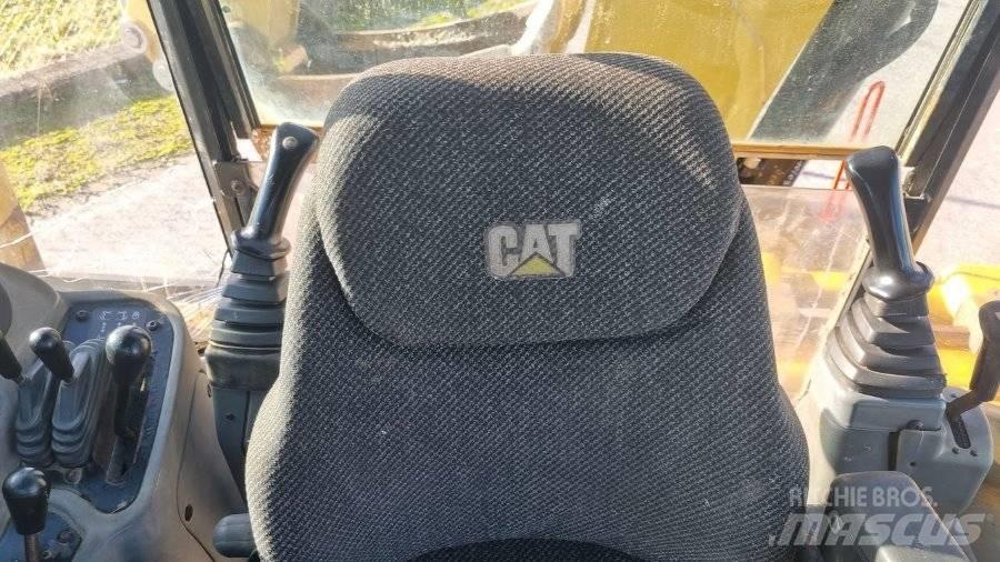 CAT 432D Rýpadlo-nakladače