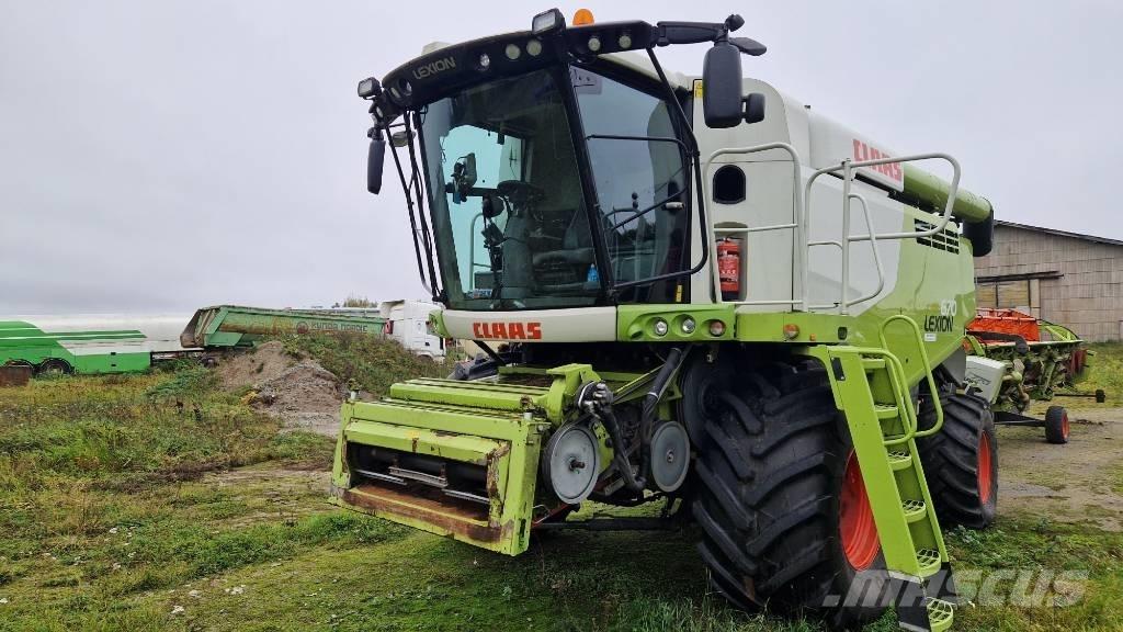 CLAAS Lexion 670 Kombinované zberacie stroje