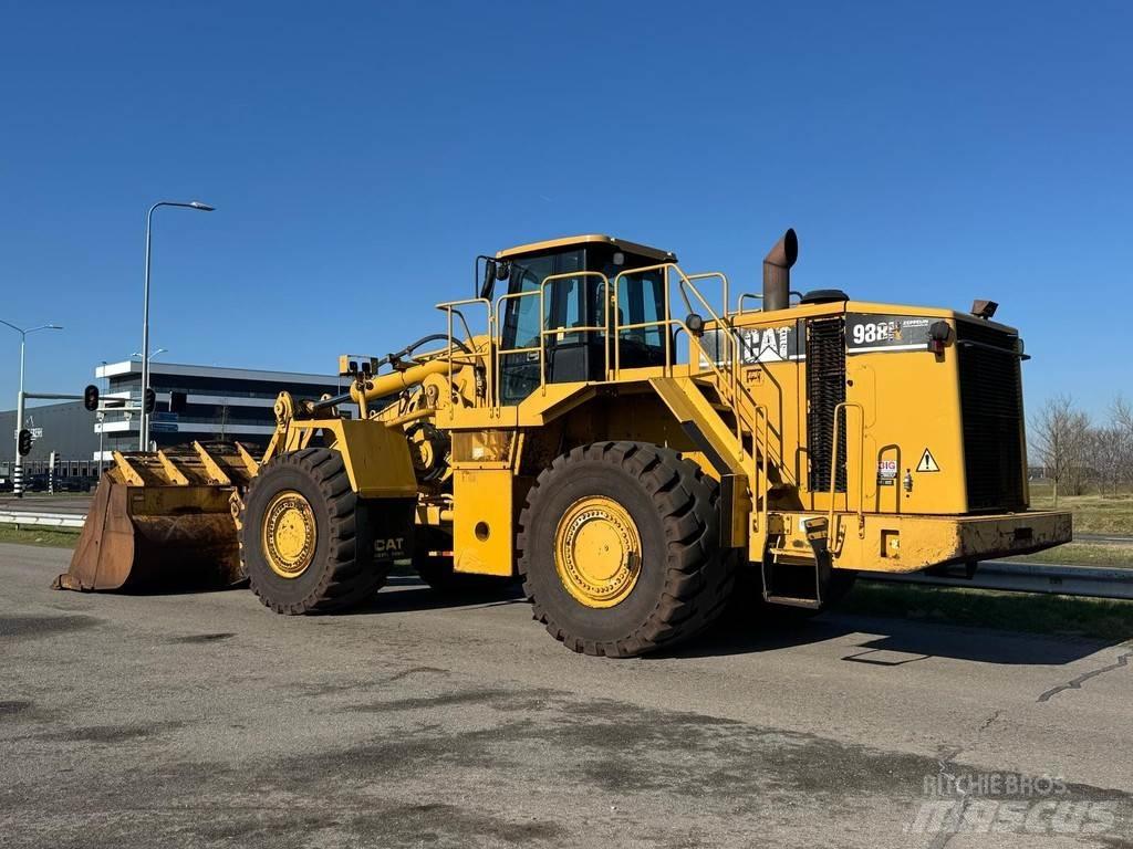 CAT 988H Kolesové nakladače