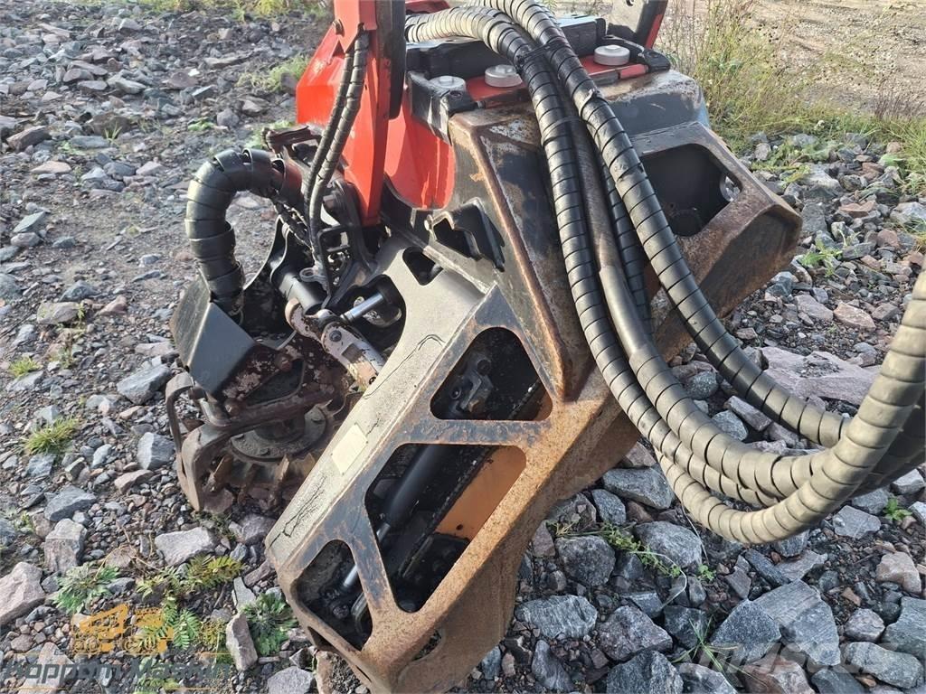 Komatsu c123 Žatevné hlavy