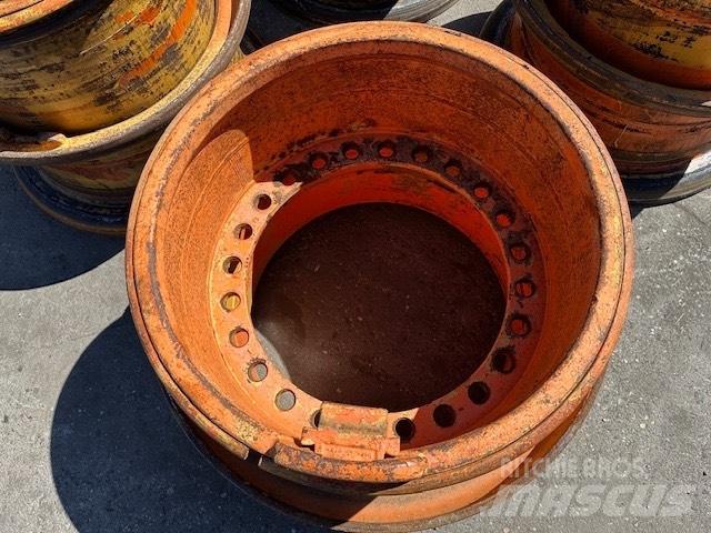 Hitachi LX 290 RIMS Pneumatiky, kolesá a ráfiky