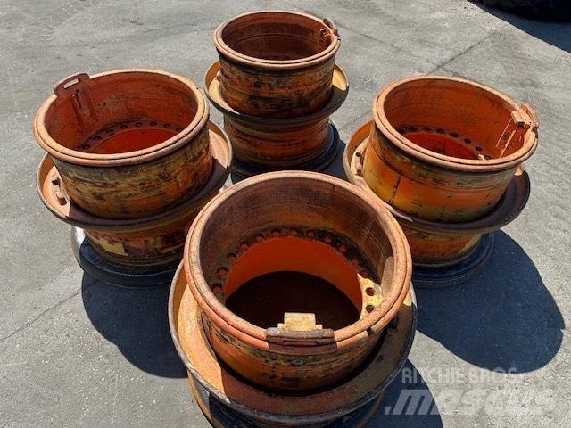 Hitachi LX 290 RIMS Pneumatiky, kolesá a ráfiky