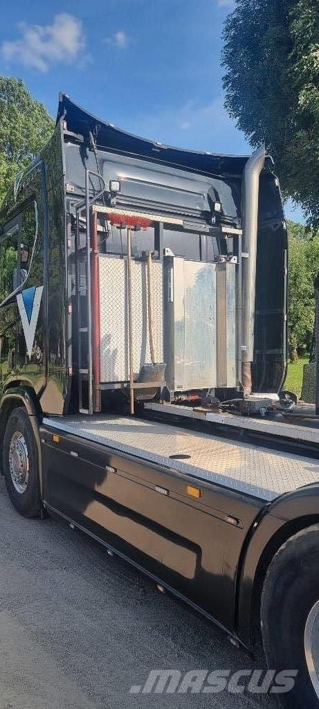 Scania R660 Hákový nosič kontajnerov