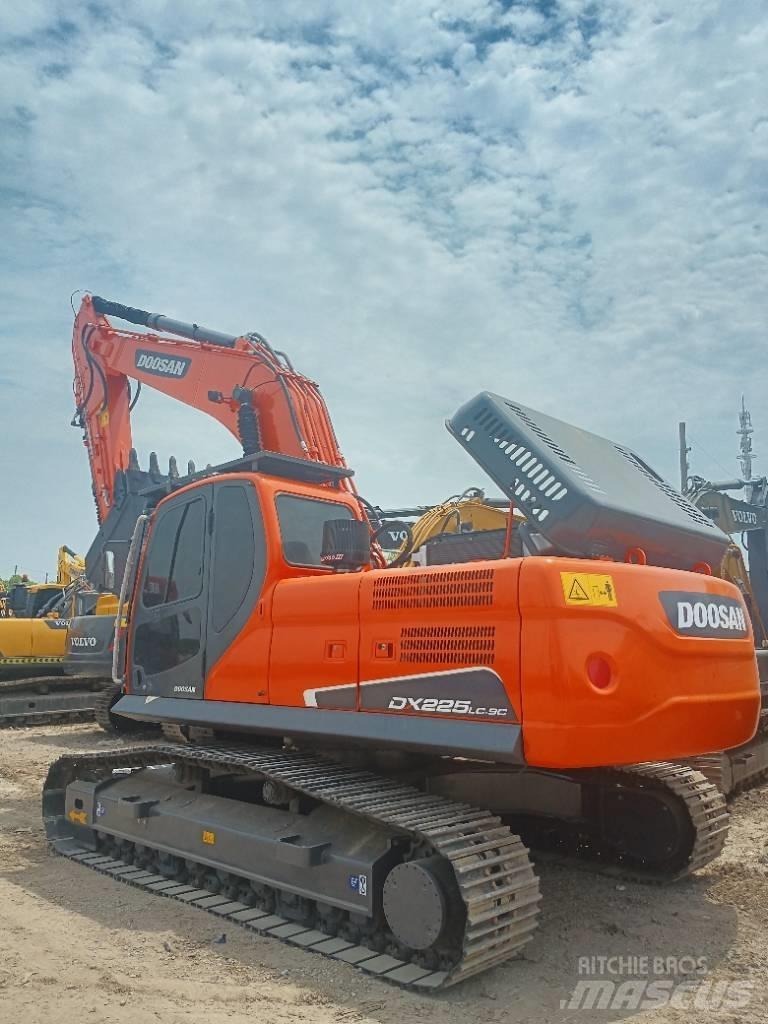 Doosan DX 225LC-9C Pásové rýpadlá
