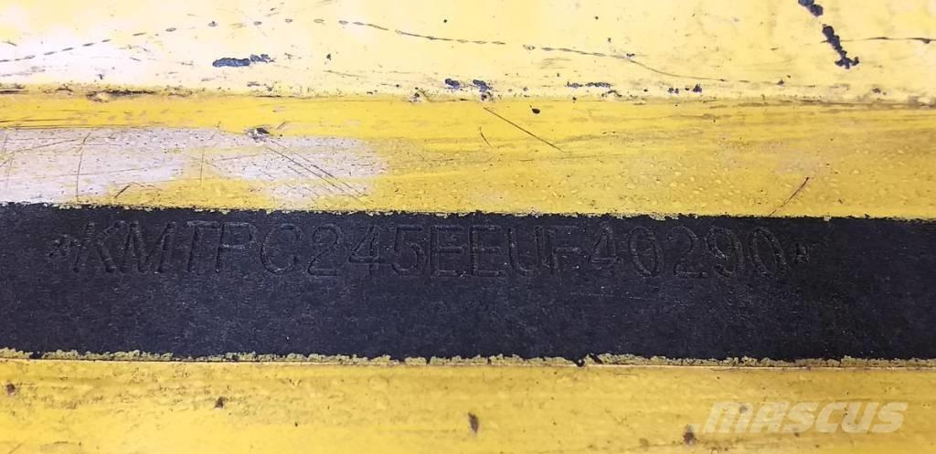 Komatsu PC 138 US-10 Pásové rýpadlá