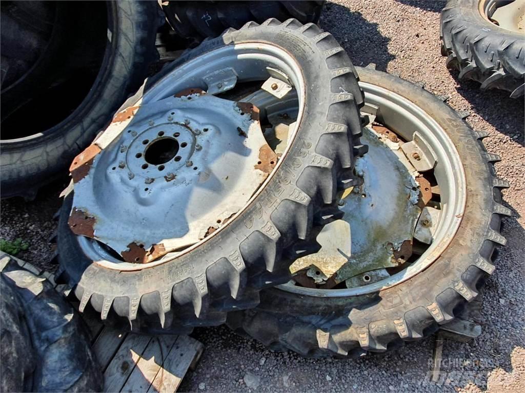 BKT 230/95R44 x2 Pneumatiky, kolesá a ráfiky