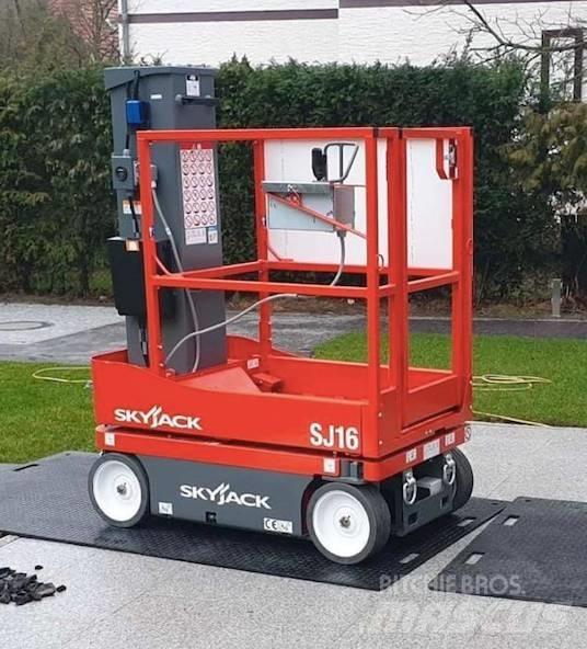 SkyJack SJ16 Nožnicové zdvíhacie plošiny