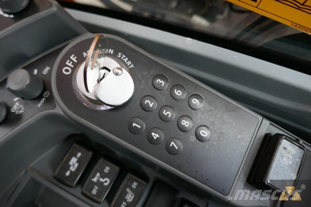 Hitachi ZX300LC-7 Pásové rýpadlá