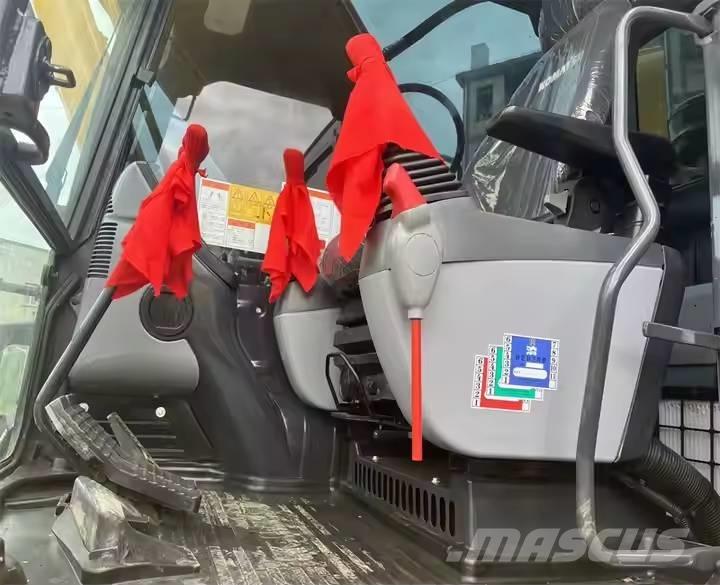 Komatsu PC220-8 Pásové rýpadlá