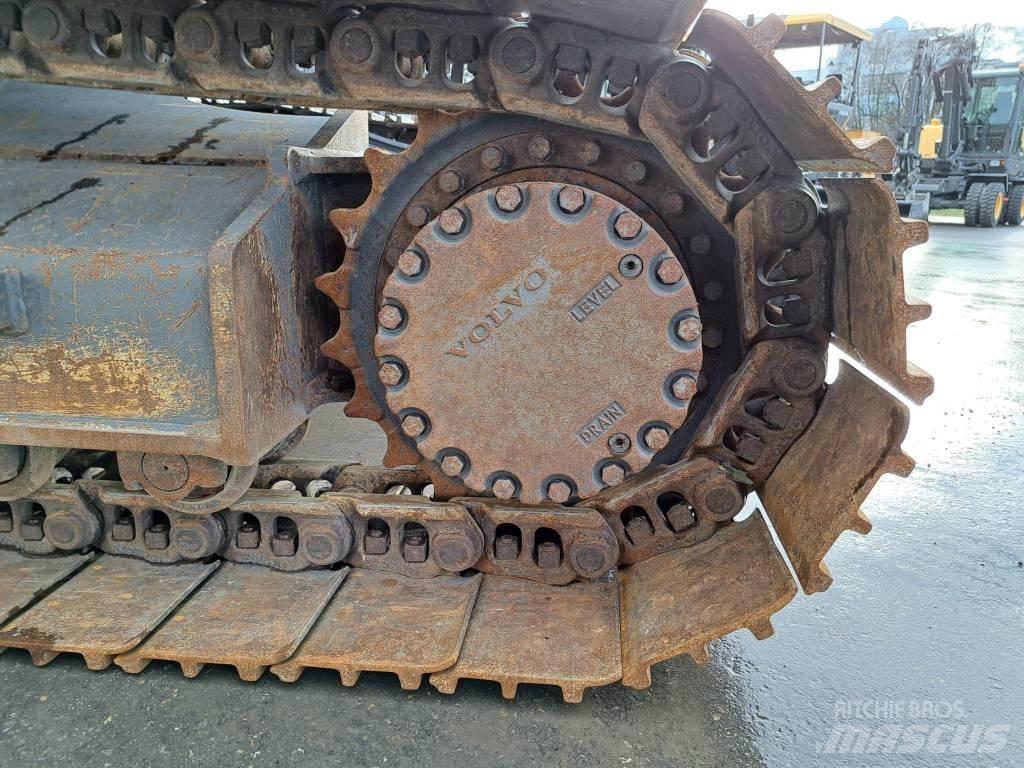 Volvo EC 200 EL Pásové rýpadlá