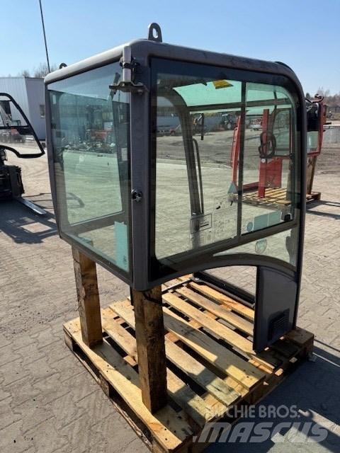 Volvo EC15 C CAB Kabíny a interiér