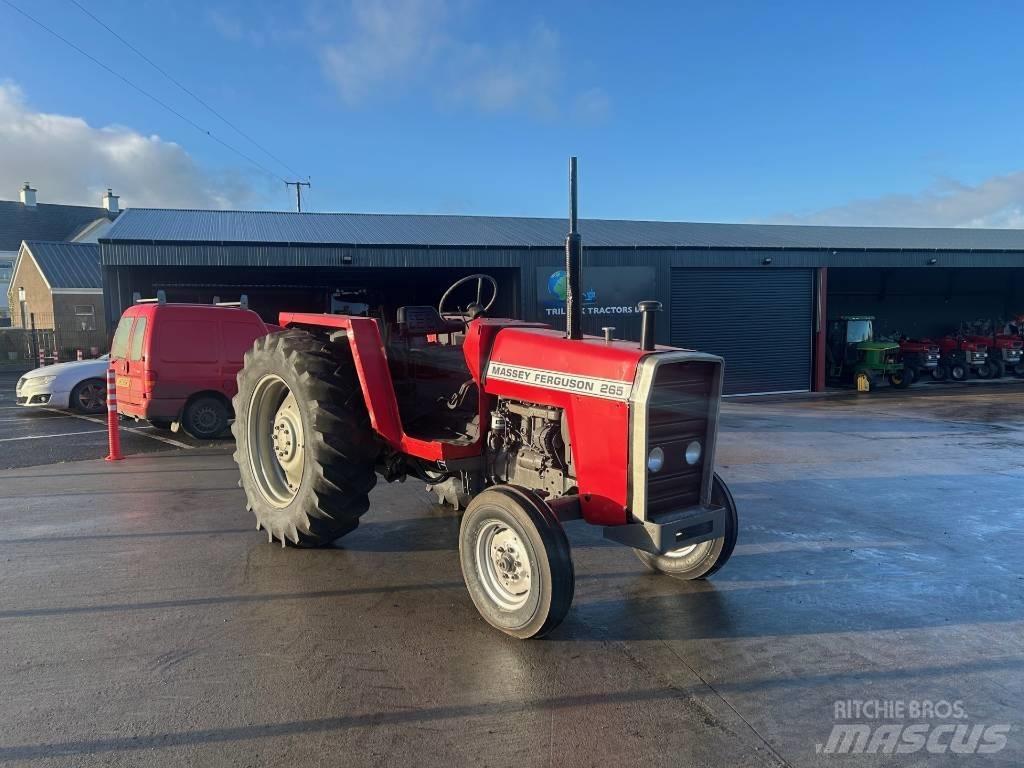 Massey Ferguson 265 Traktory