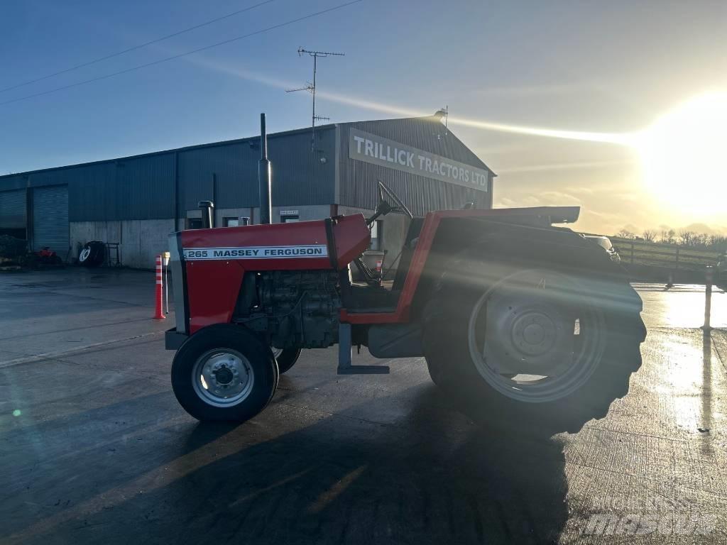 Massey Ferguson 265 Traktory