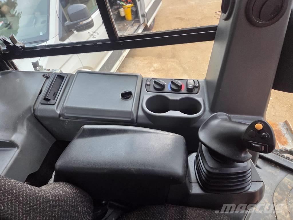 CAT D 5 K 2 LGP Pásové dozéry