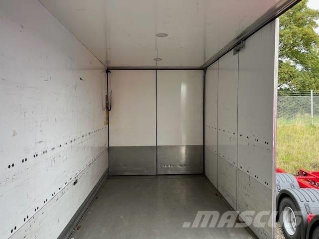 Scania S 650 Skriňová nadstavba