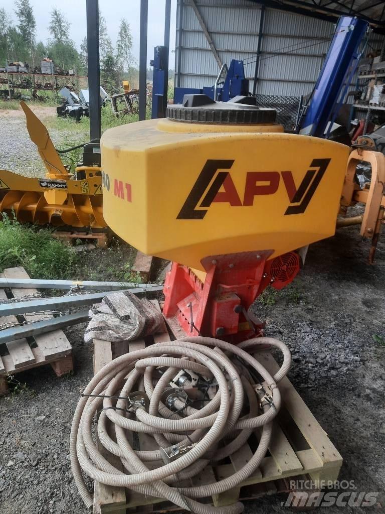 APV PS 300 M1 Mechanické sejačky