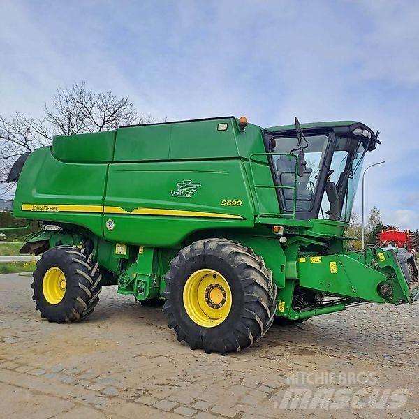 John Deere S 690 Kombinované zberacie stroje