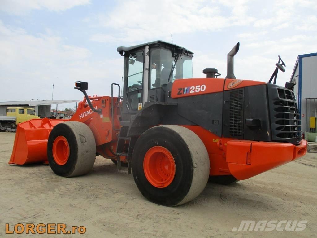 Hitachi ZW 250 Kolesové nakladače