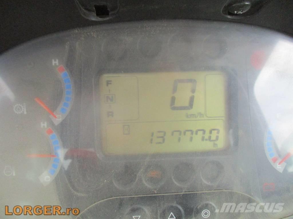 Hitachi ZW 250 Kolesové nakladače
