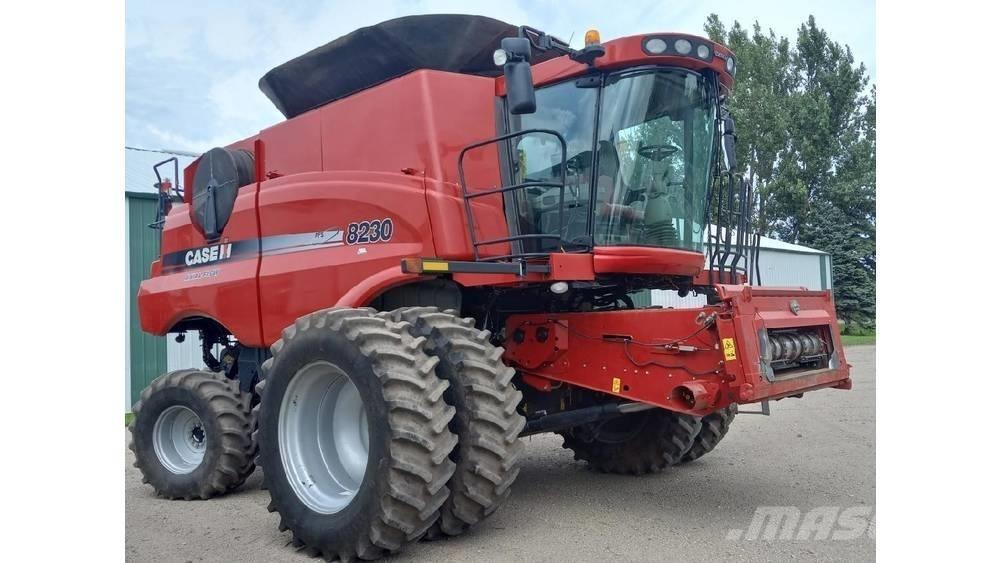 CASE 8230 Kombinované zberacie stroje